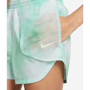Nike Women Dri-FIT Icon Clash Tempo Luxe Green Running Shorts Size XS New w Tags